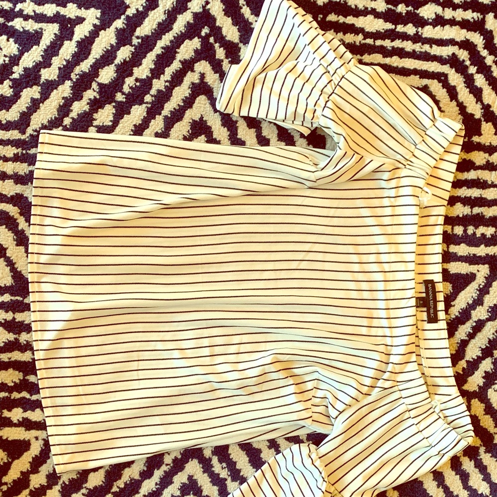 Banana Republic off the shoulder top